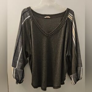 Stylish Gray V-Neck Top